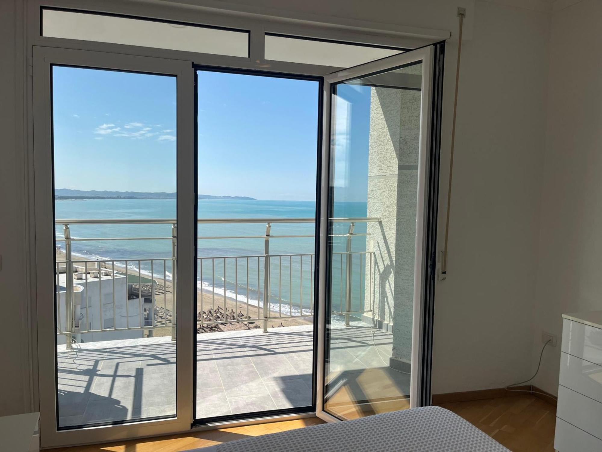 Beachfront Marilyn Durres Luaran gambar